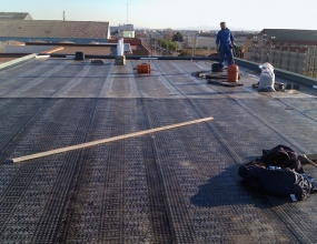 Pulverizadores Geno S.A. Paterna. Impermeabilización de cubierta no transitable con protección de grava